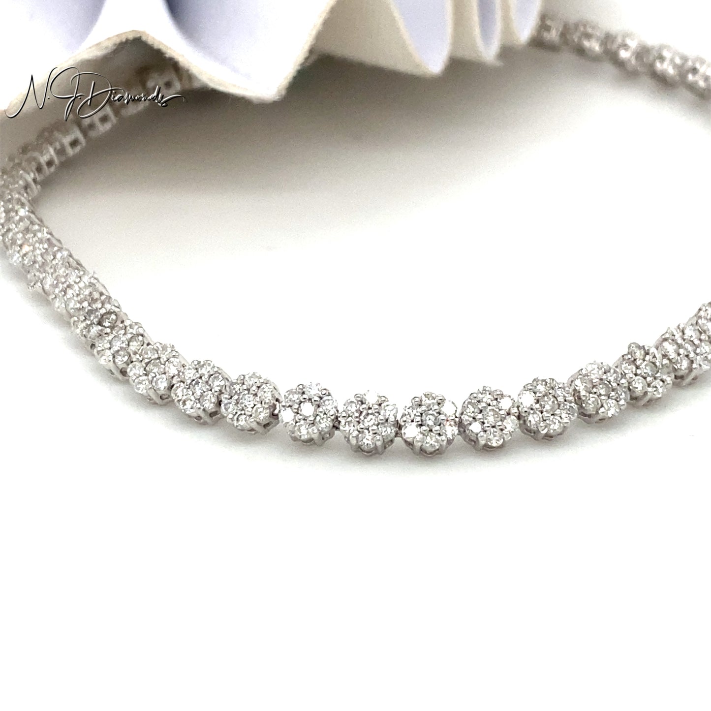 Ladies White Gold Diamond Tennis Bracelet
